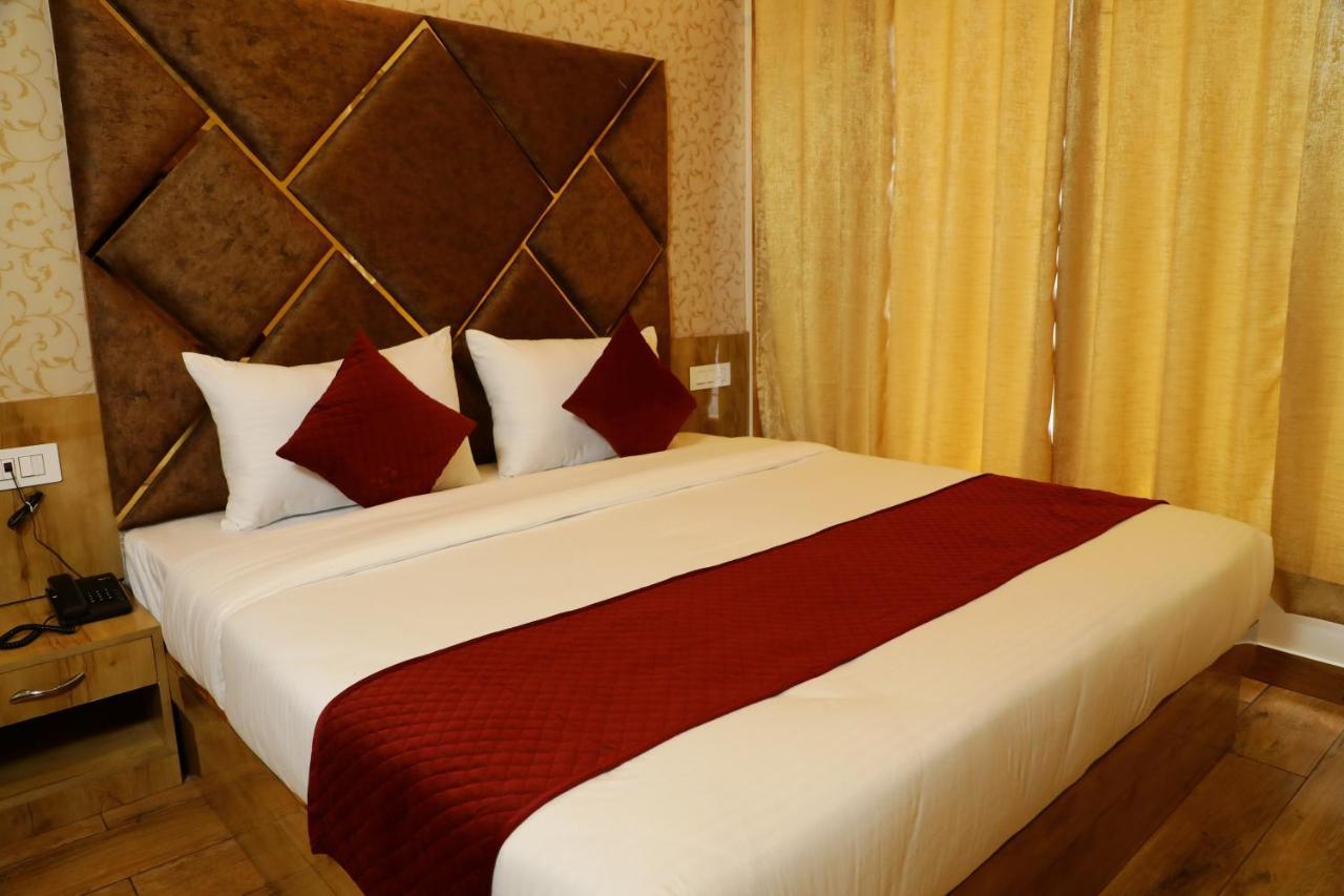 Bed and Breakfast Dee Ess Residency Шимла Экстерьер фото