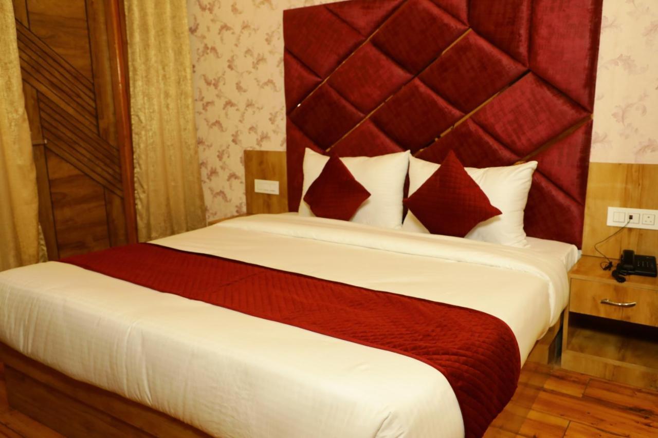 Bed and Breakfast Dee Ess Residency Шимла Экстерьер фото